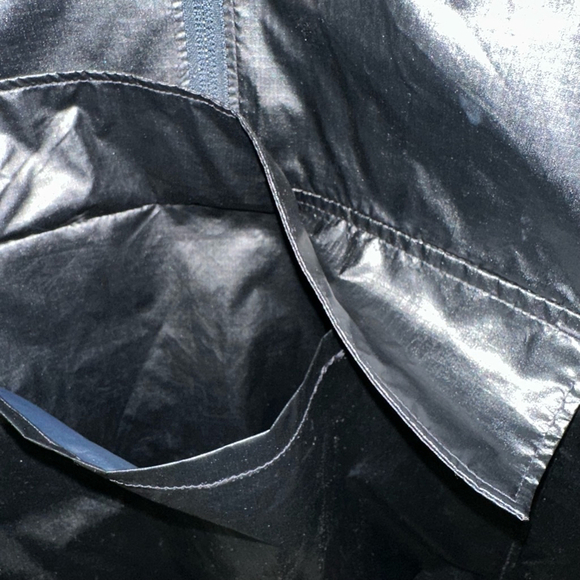 Women's Under Armour Pullover Jacket Size XS Black Lightweight Windbreaker - Picture 8 of 12